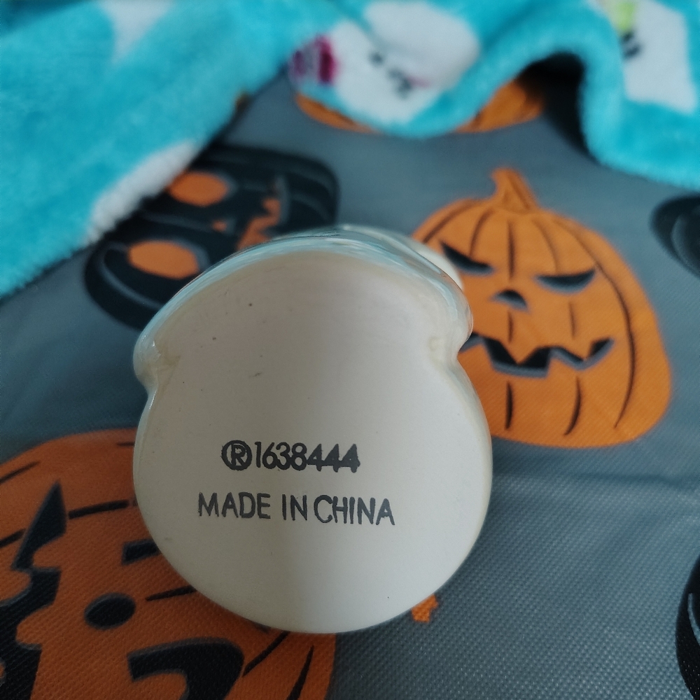 Ghost tea light - Picture 3 of 3